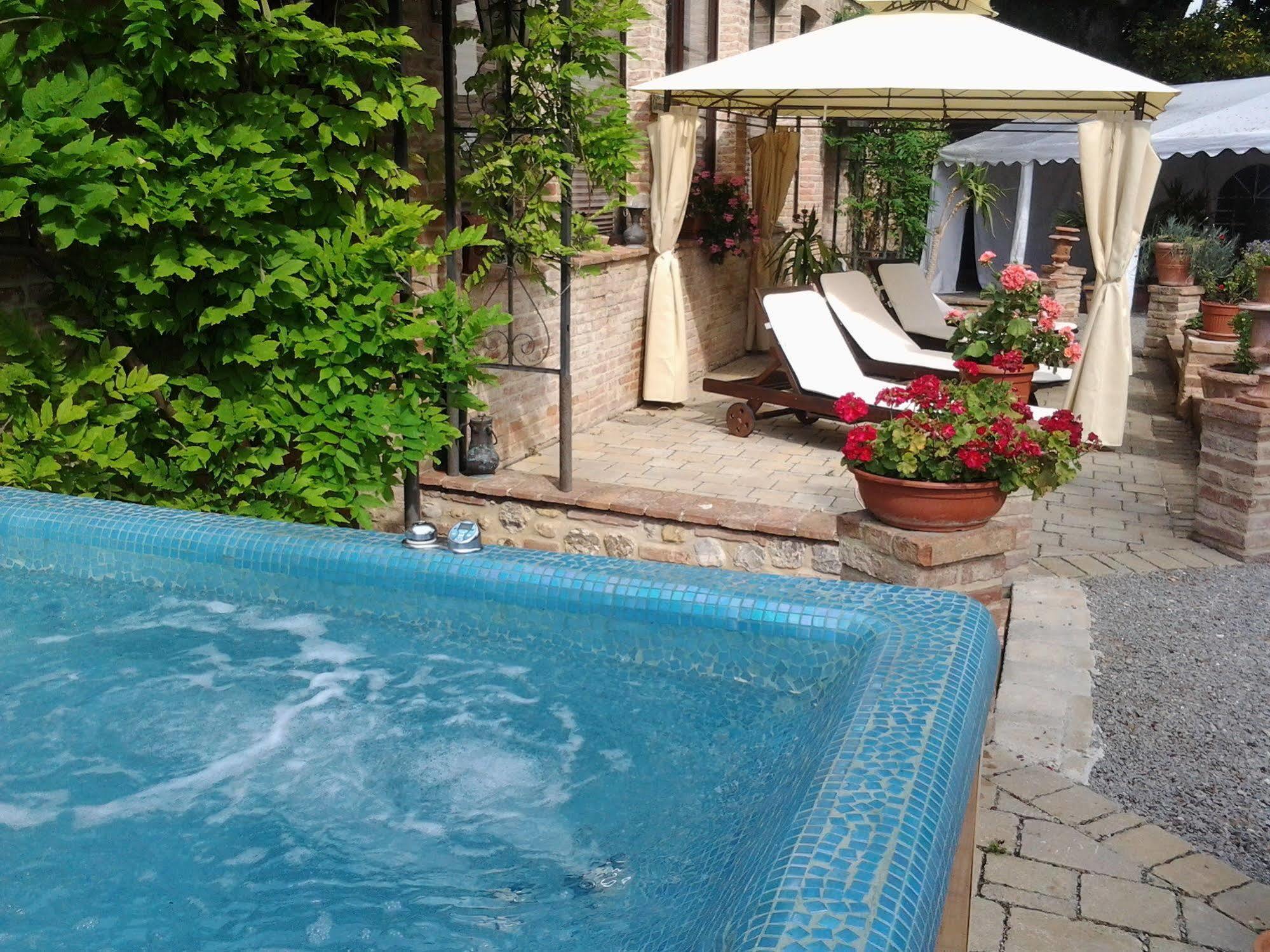 Relais Castelluccio Palusse Pensionat Città della Pieve Exteriör bild